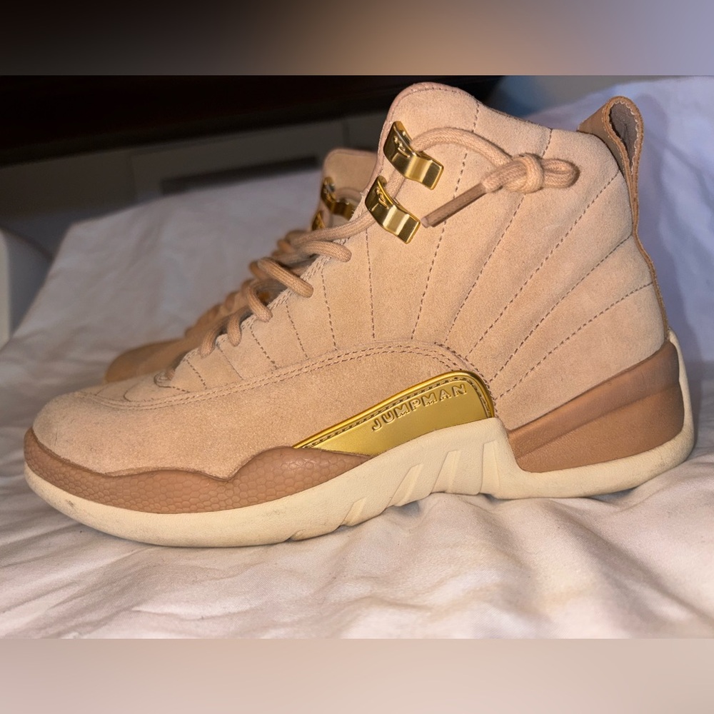 Limited Nude shade Retro Jordan’s women’s size 7